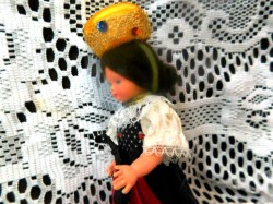 7 intnl yellow hat b